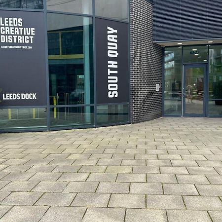 Leeds Dock Apartment Exterior photo